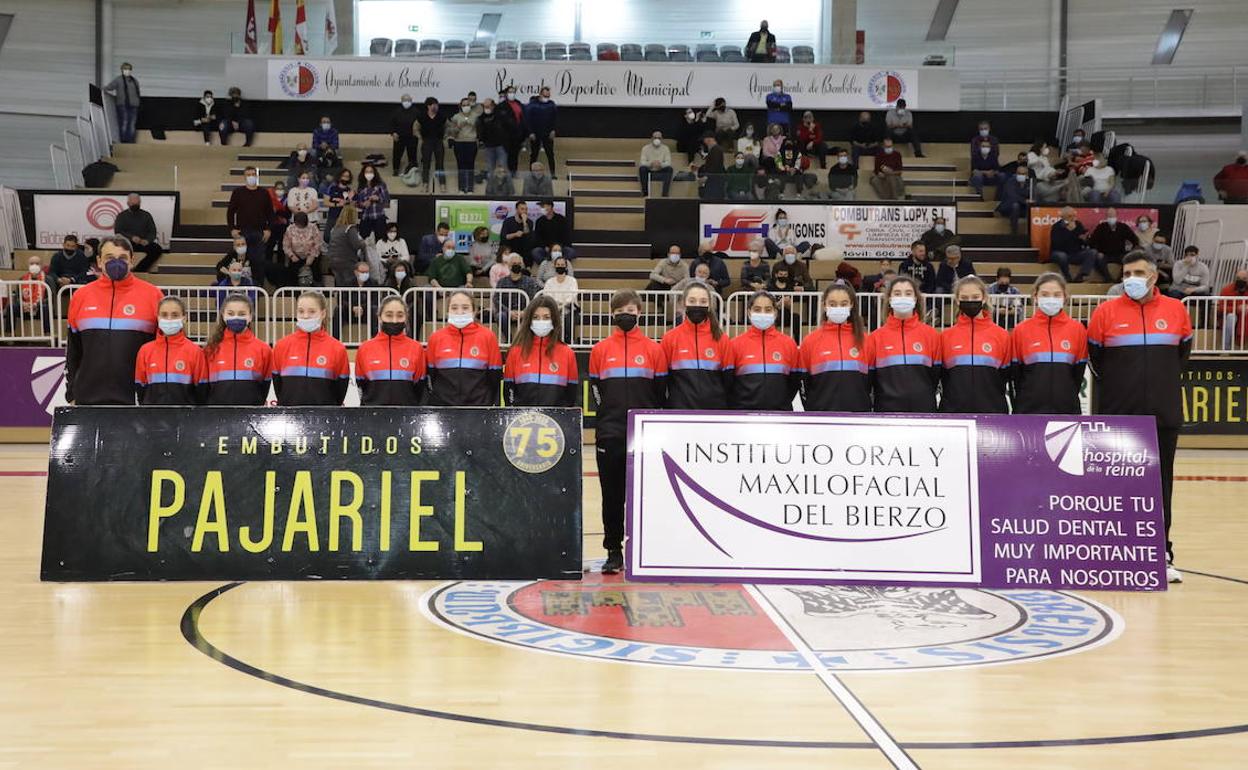 Las integrantes del equipo berciano en la Minicopa.