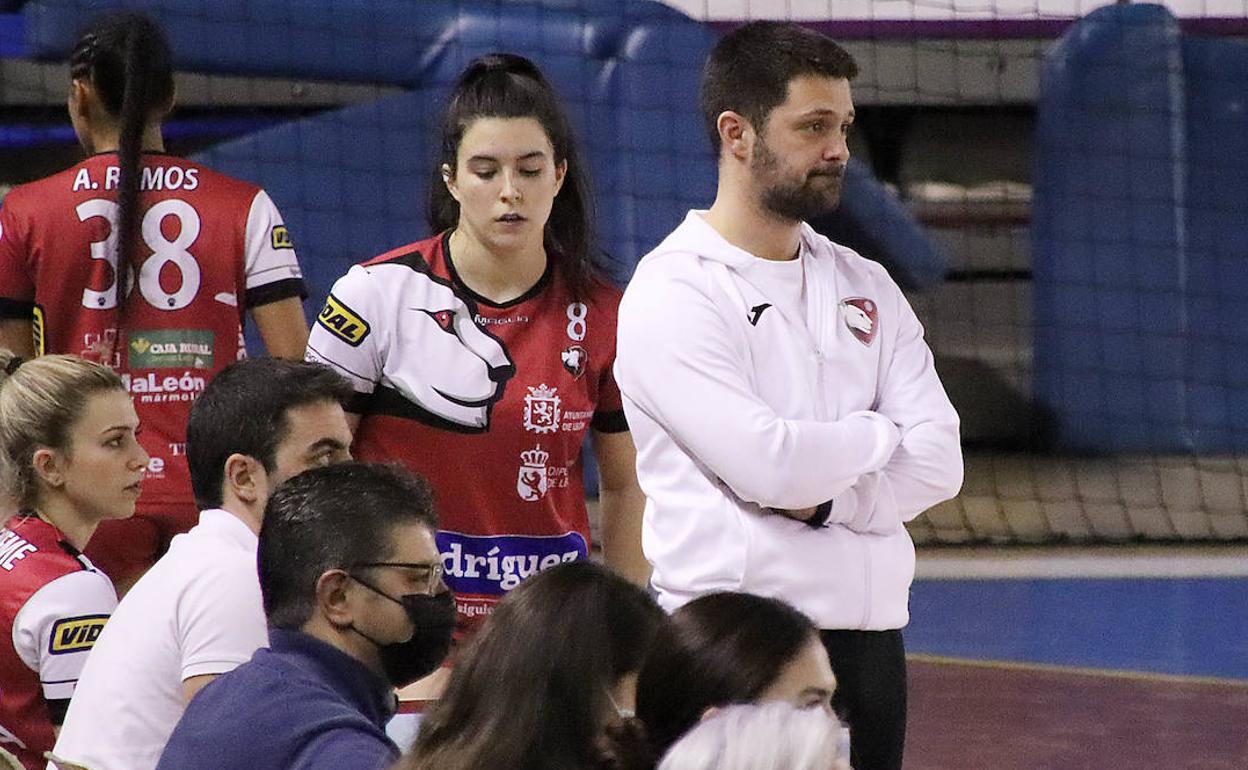 Guillermo Algorri, durante un partido en el Rodríguez Cleba.