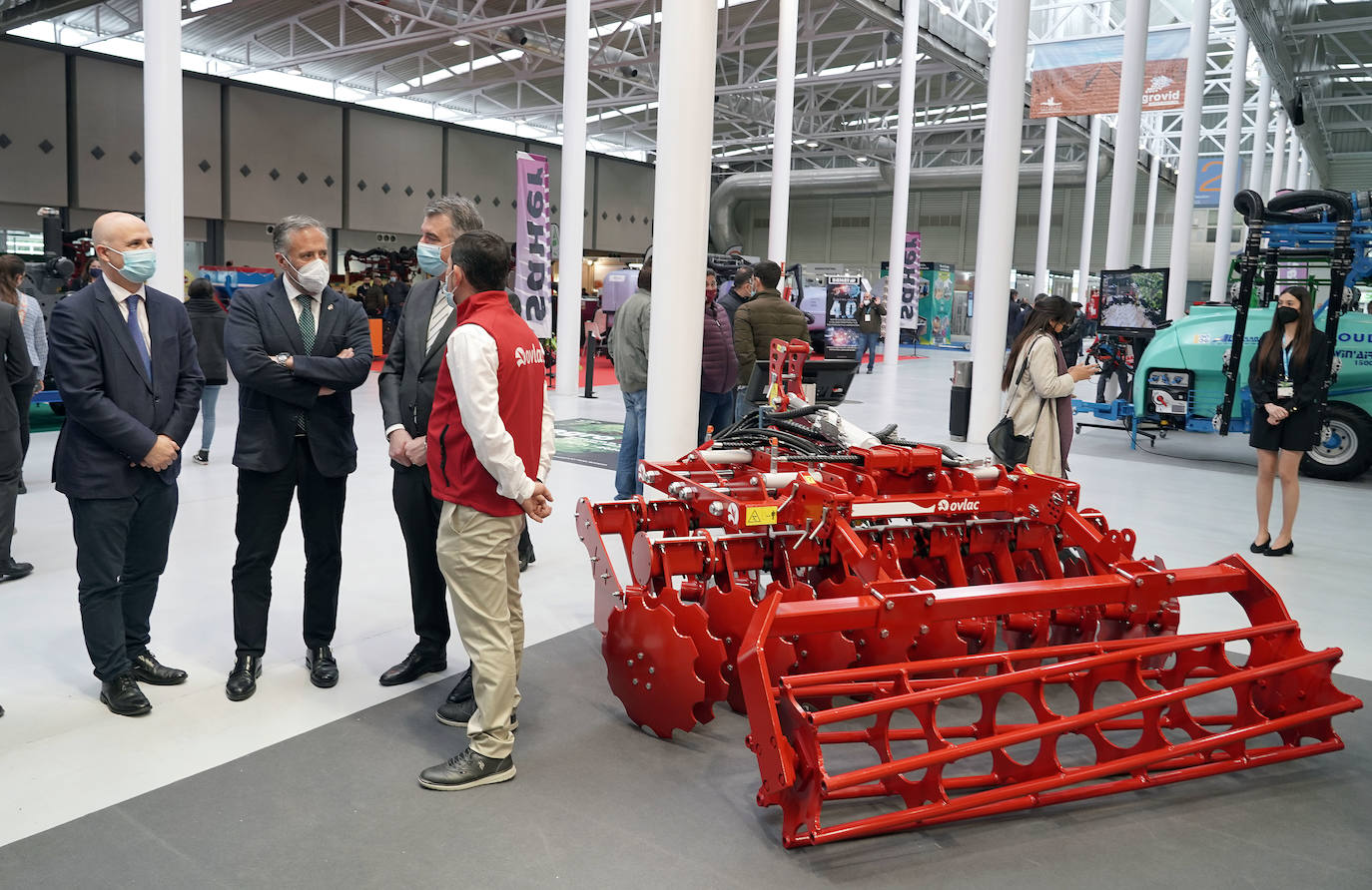 El presidente de Asaja, Donancio Dujo, y el presidente de las Cortes, Carlos Pollán, acuden a la inauguración de la feria.