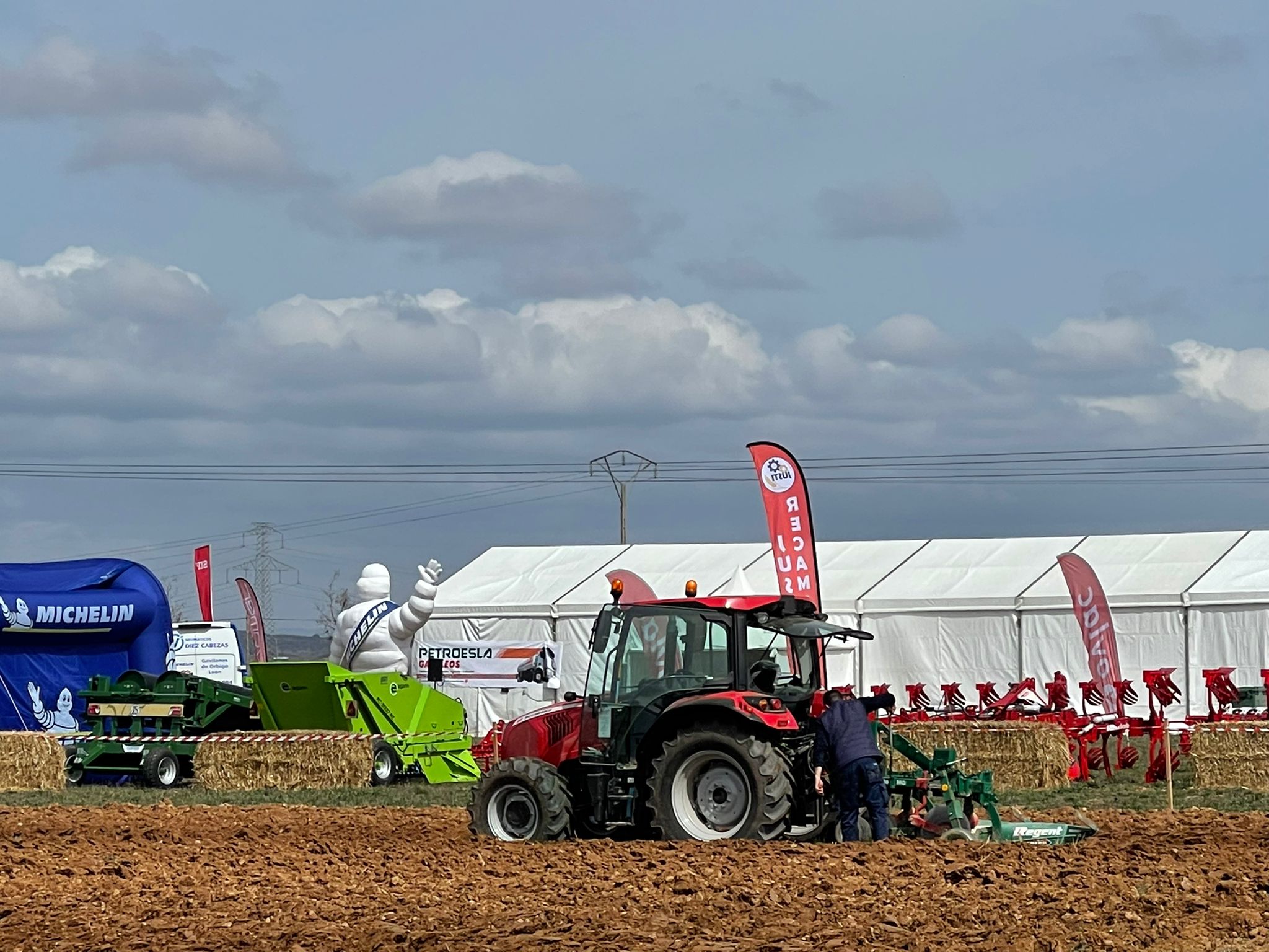 La localidad acoge el campeonato nacional de arada durante este fin de semana.