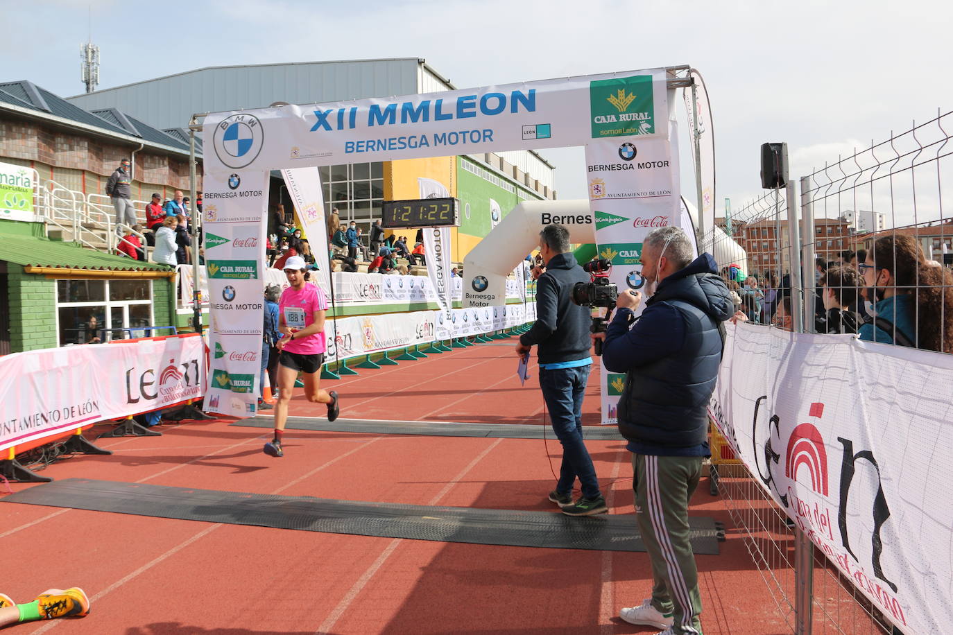 Fotos: Llegada a meta de la Media Maratón