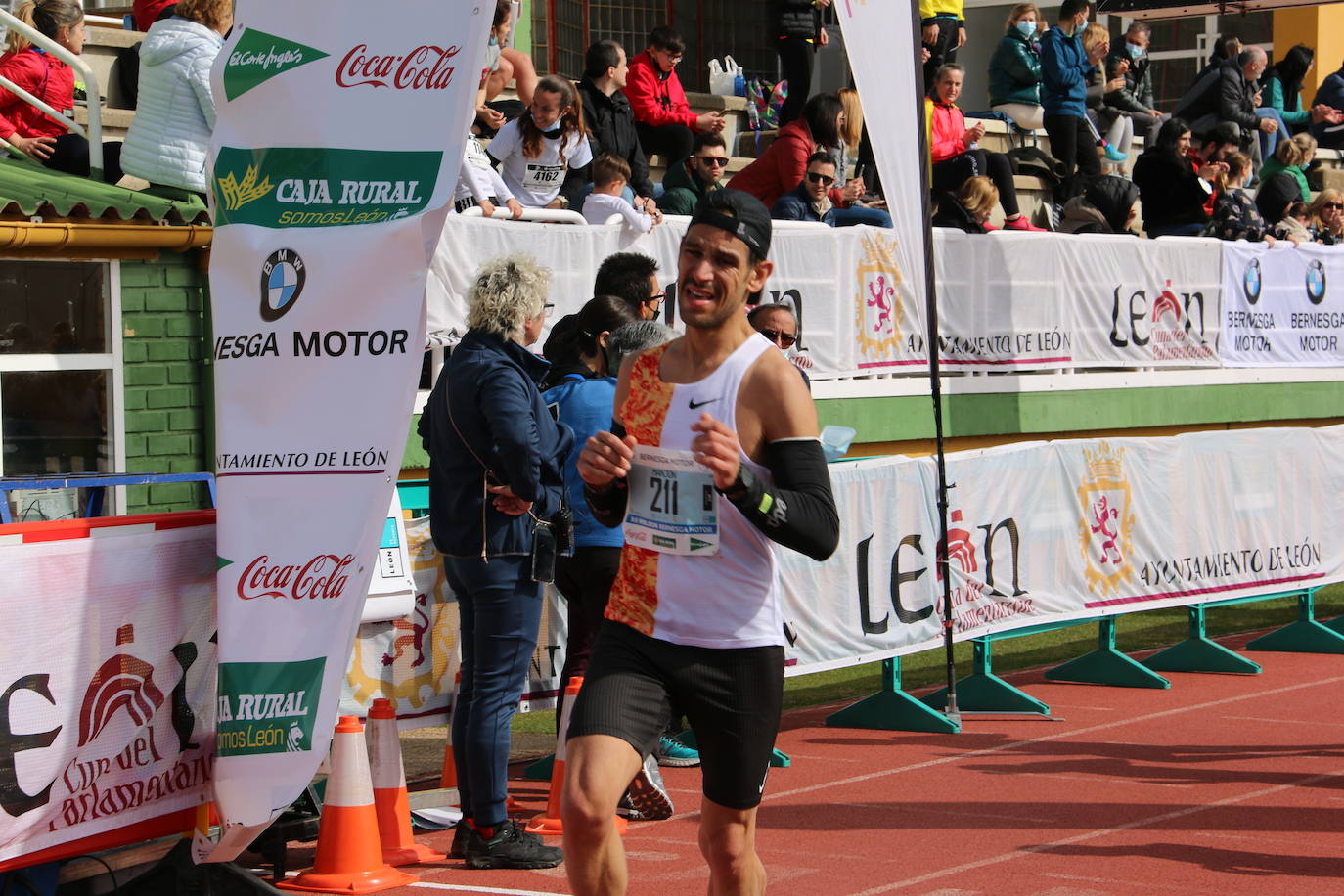 Fotos: Llegada a meta de la Media Maratón