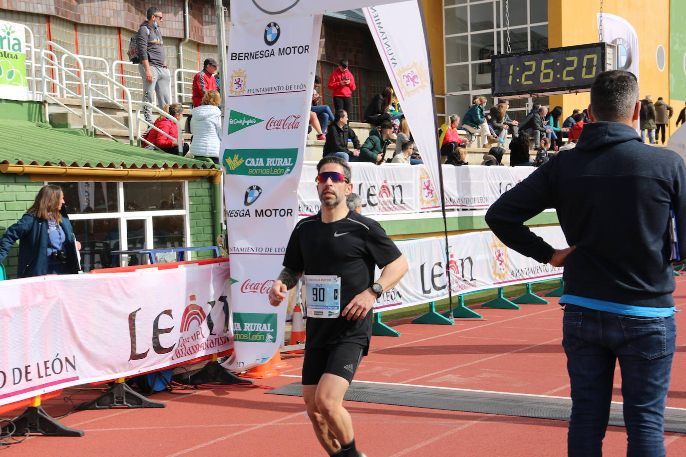 Fotos: Llegada a meta de la Media Maratón