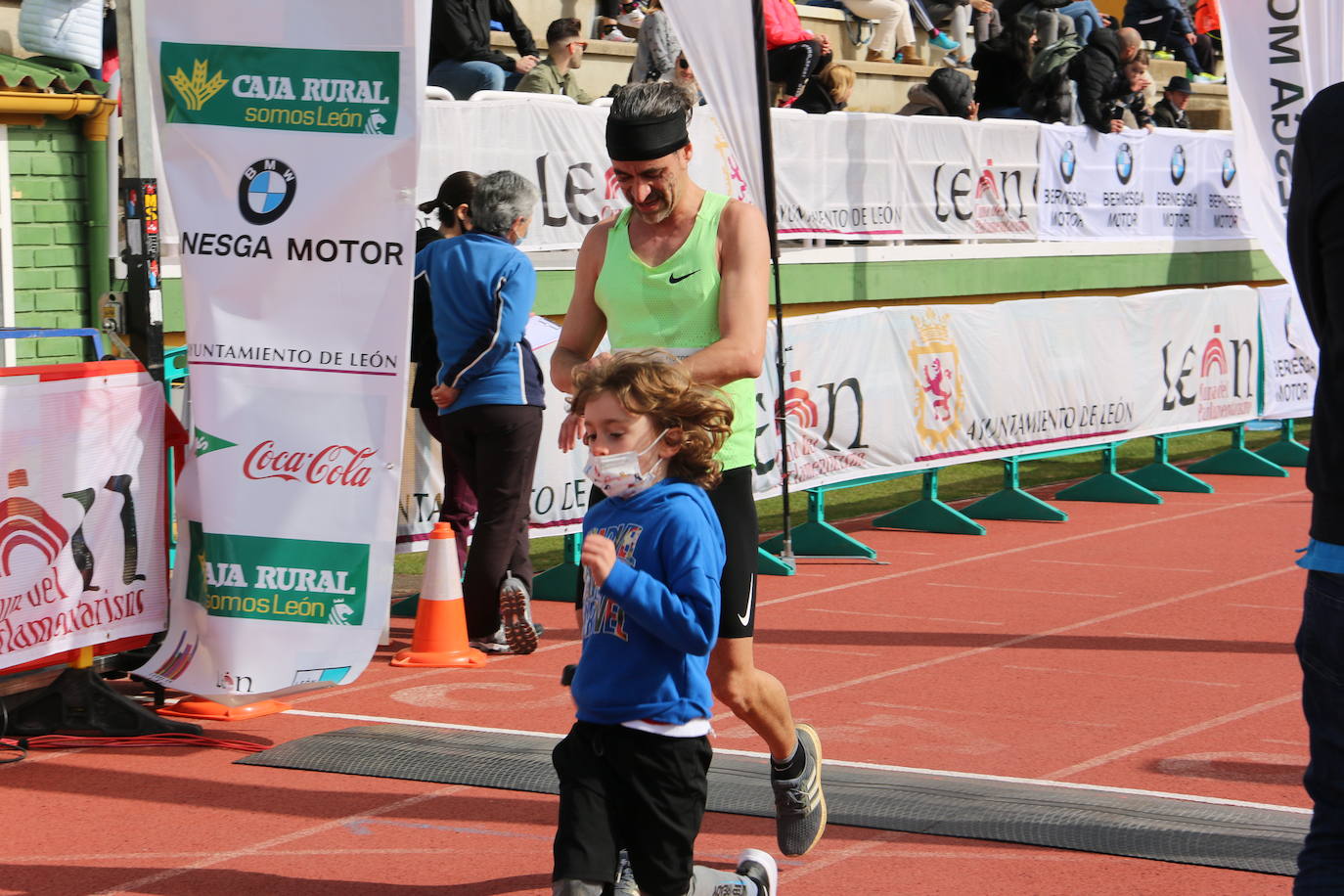 Fotos: Llegada a meta de la Media Maratón