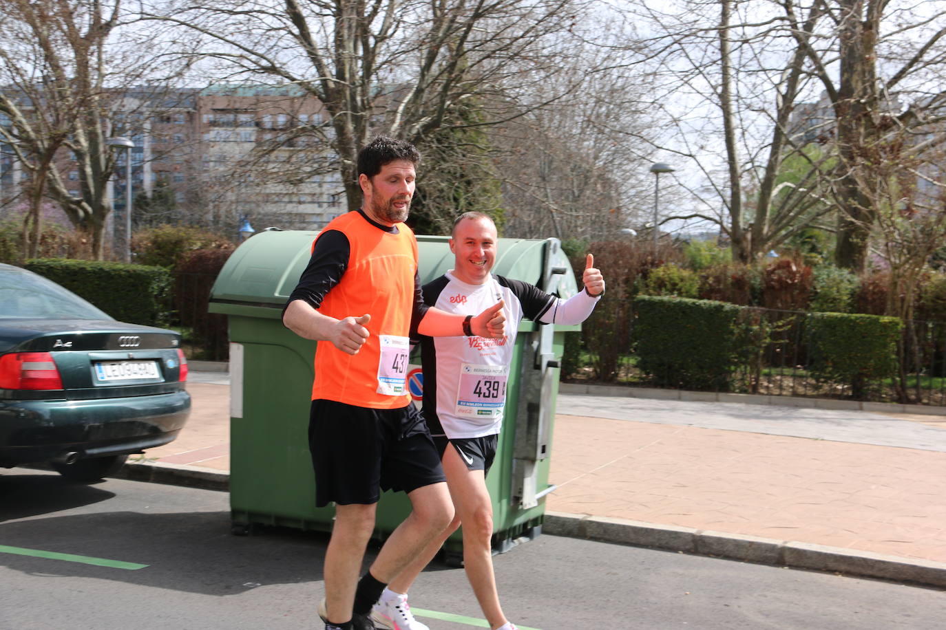 Fotos: Llegada a meta de la Media Maratón