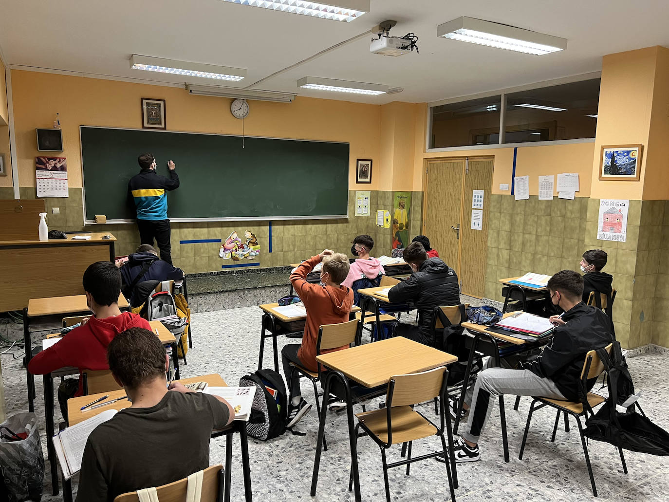 Esta jornada, prevista para el dos de abril, se desarrolla con el fin de que todas aquellas familias interesadas en su modelo de enseñanza, puedan conocer las instalaciones y el equipo humano que forma parte del mismo.