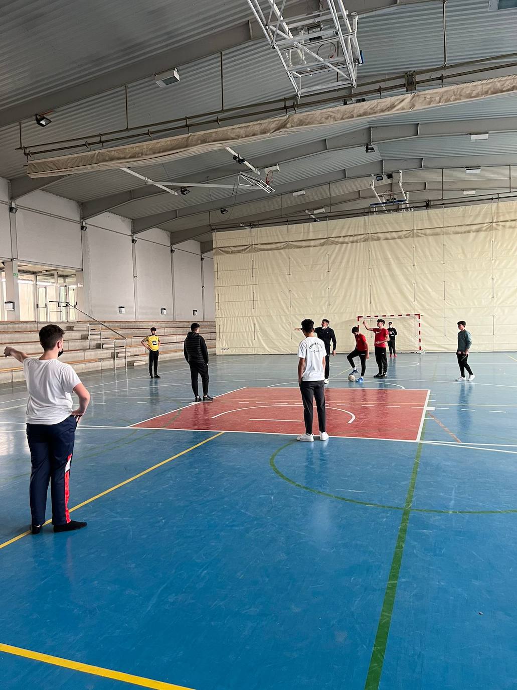 Esta jornada, prevista para el dos de abril, se desarrolla con el fin de que todas aquellas familias interesadas en su modelo de enseñanza, puedan conocer las instalaciones y el equipo humano que forma parte del mismo.