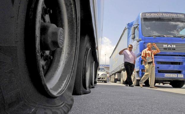 Los incidentes han vuelto a algunas áreas de servicio pese a la menor incidencia de la huelga. 