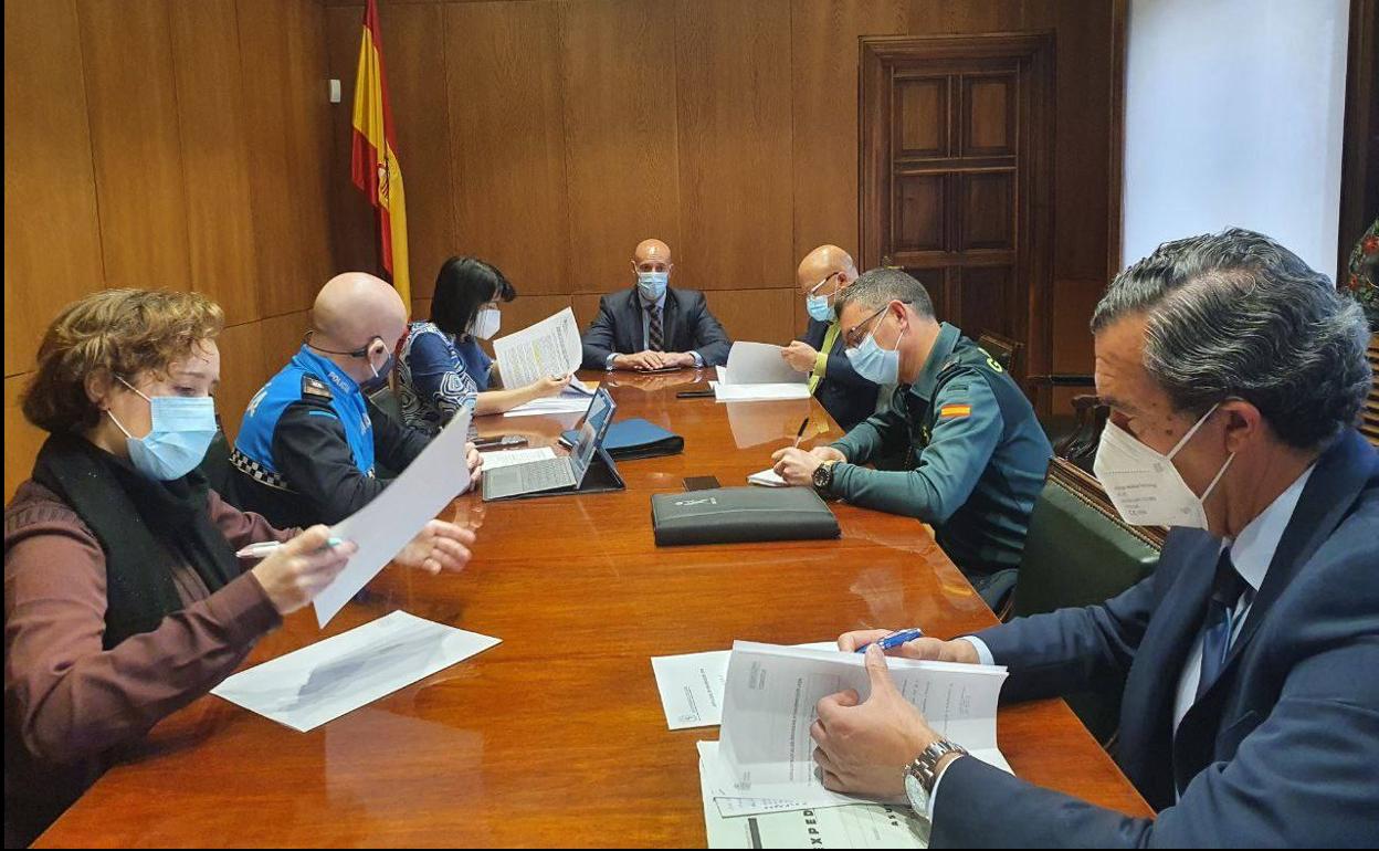 Reunión de la comisión de seguridad en el Ayuntamiento de León.