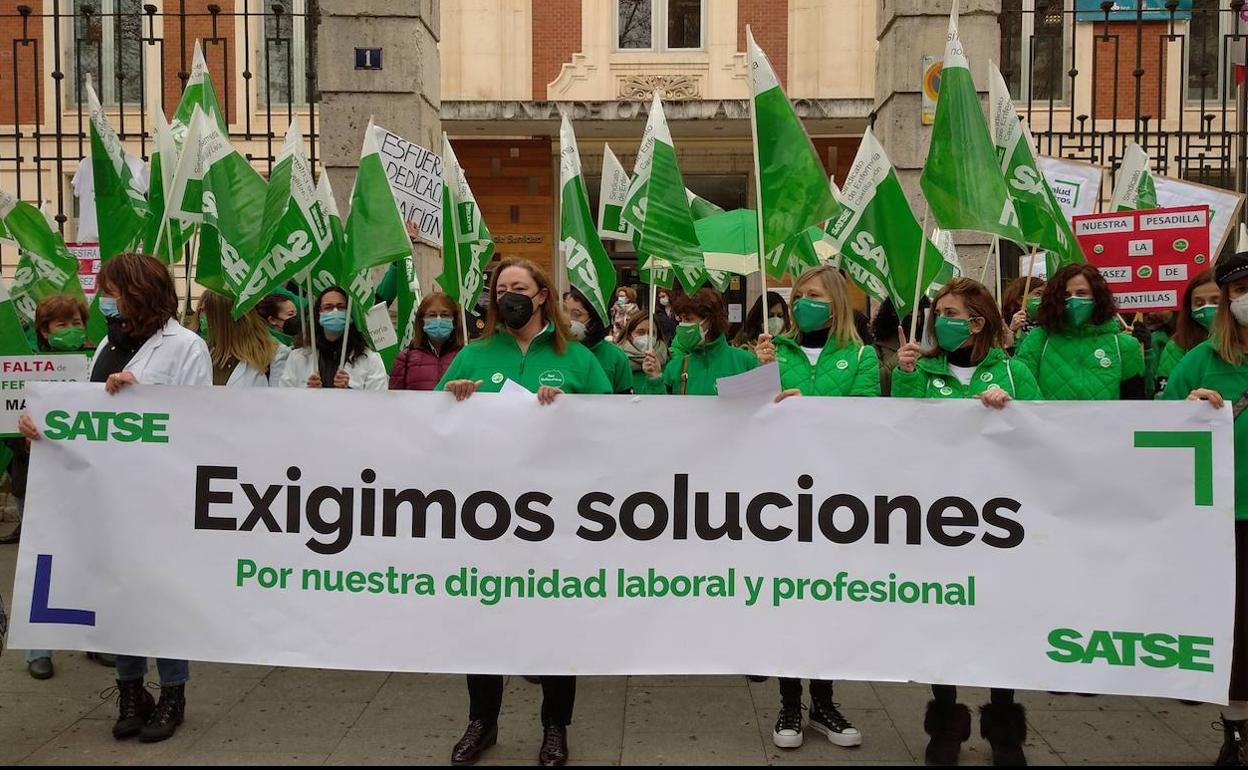 Concentración de SATSE para reivindicar sus derechos. 