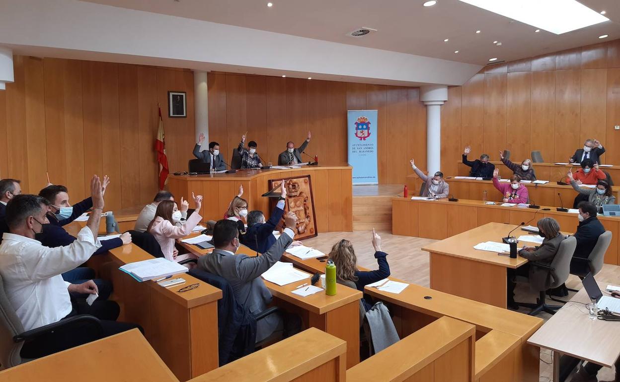 Pleno de San Andrés durante la jornada de este jueves.