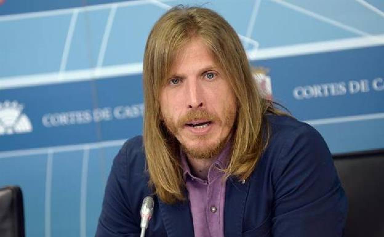 Pablo Fernández (Podemos9, durante una rueda de prensa. 