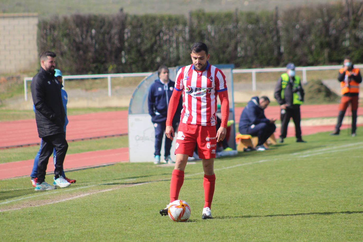 El conjunto berciano cae derrotado en su visita al filial del Salamanca