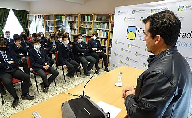 Imagen principal - Culmina con éxito de participación e interés la Semana del joven emprendedor de Peñacorada