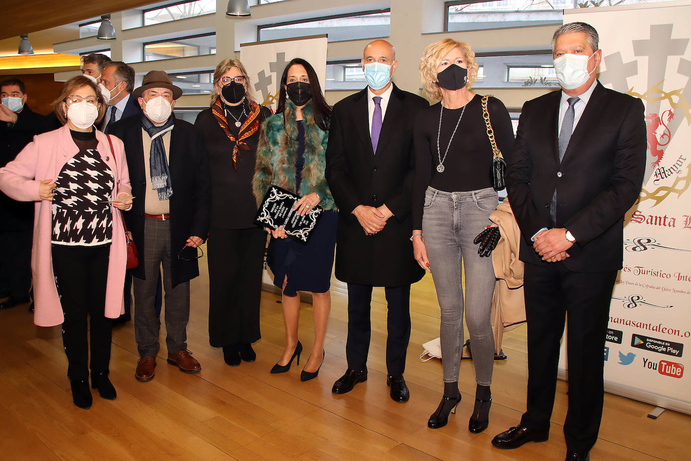 Laura Cordero Carro lee el pregón de la Semana Santa de León.