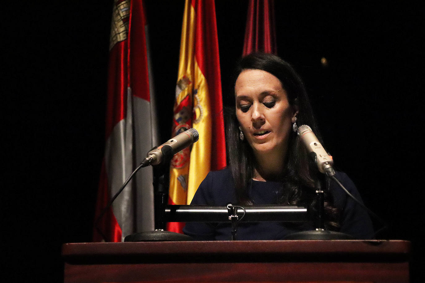 Laura Cordero Carro lee el pregón de la Semana Santa de León.