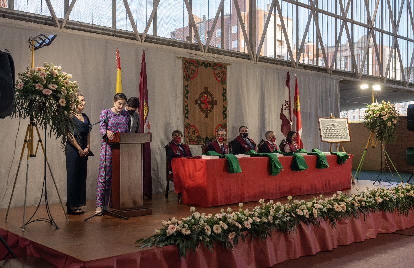 Graduación de los alumnos de Bachillerato del centro educativo Leonés, ubicado en la capital. 