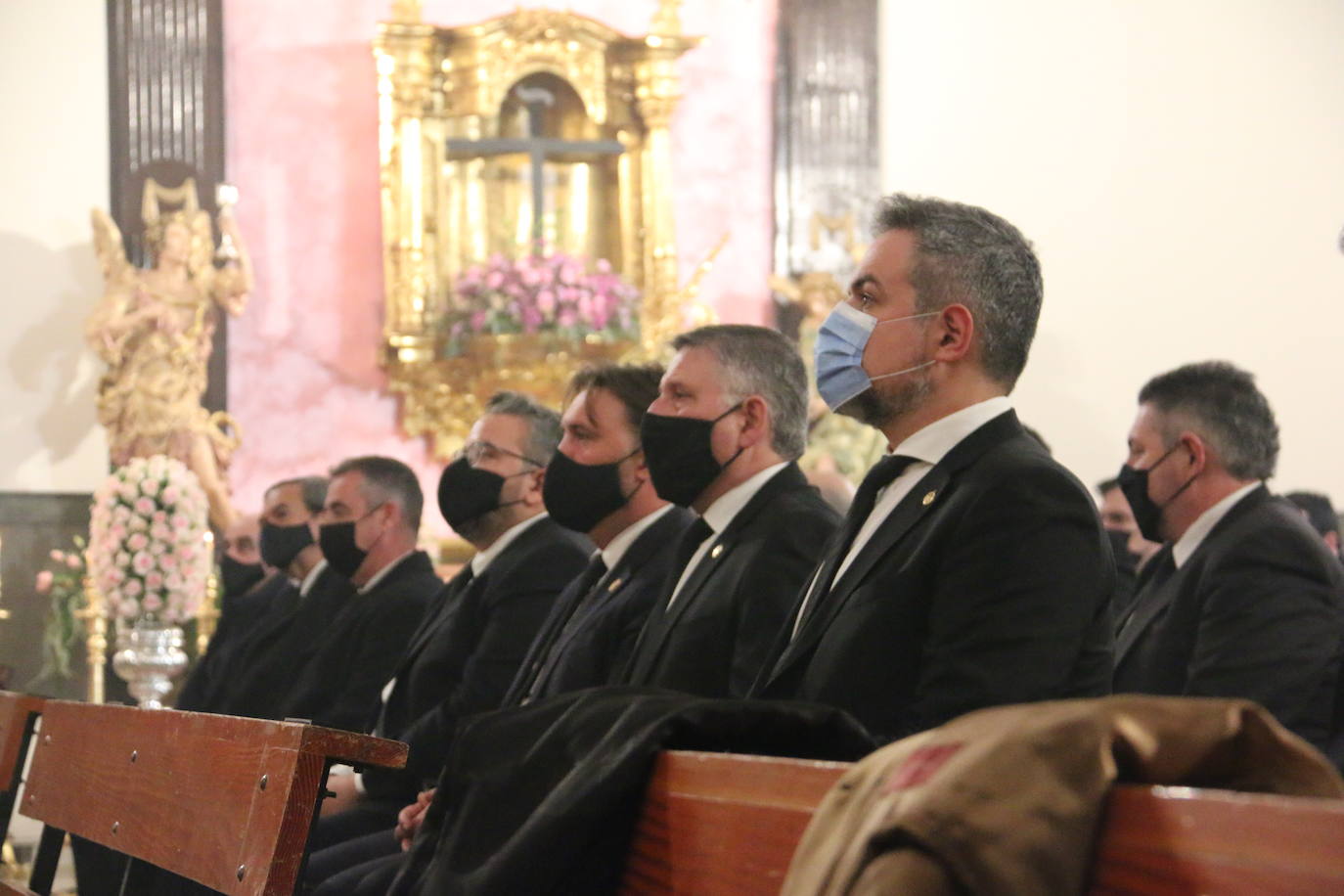 Ceremonía litúrgica del Besamanos de Nuestra Señora de la Soledad en León.