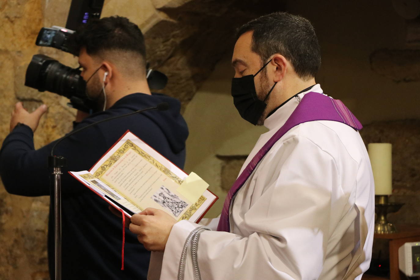 Fotos: La Virgen del Mercado desciende de su camarín