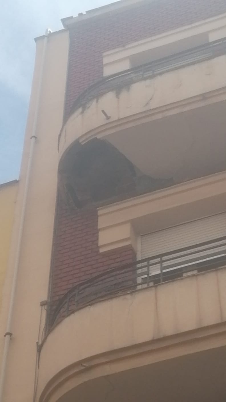 Fotos: Desplome de una cornisa en Suero de Quiñones