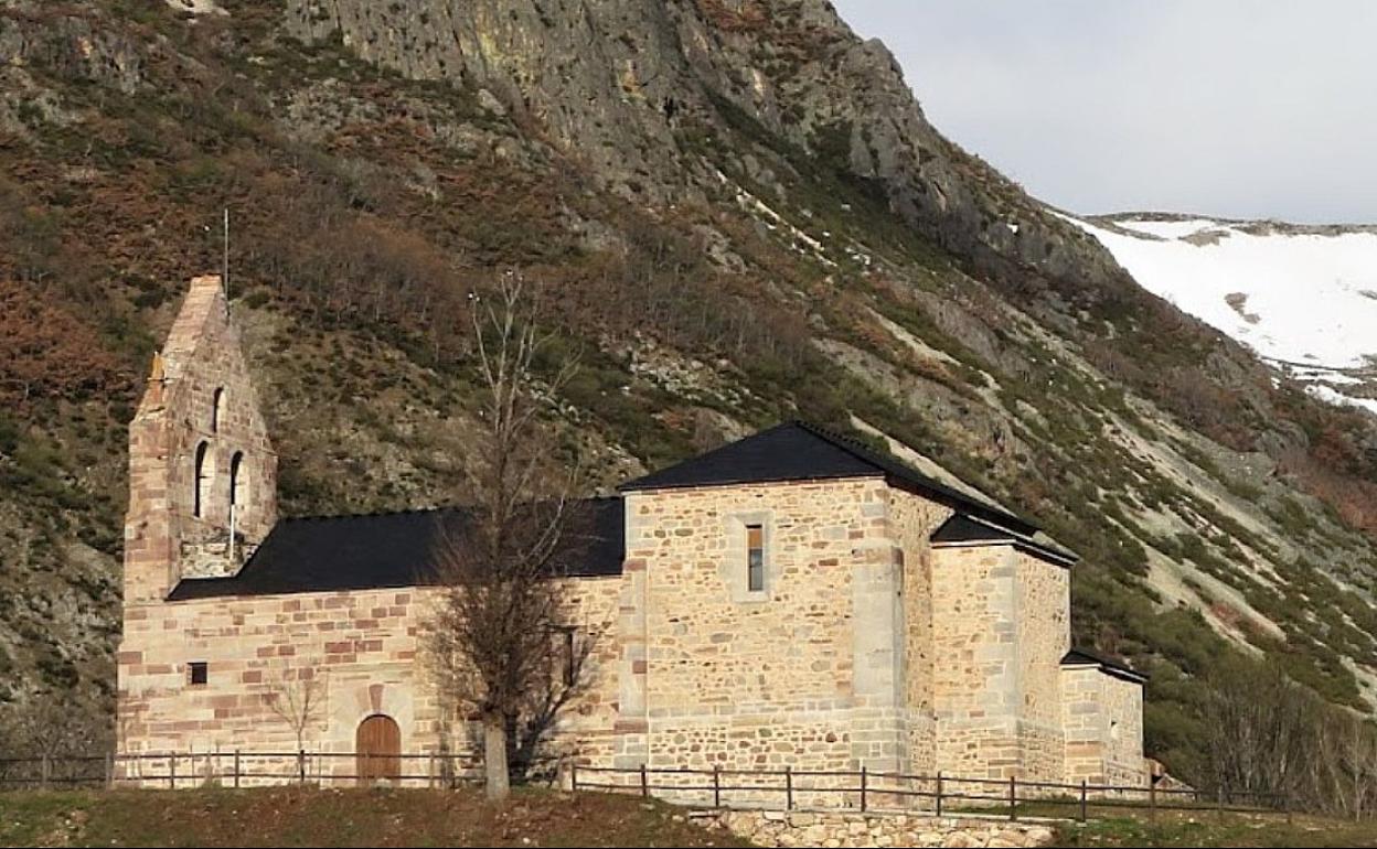 Imagen de la Iglesia de San Vicente, en Babia. 