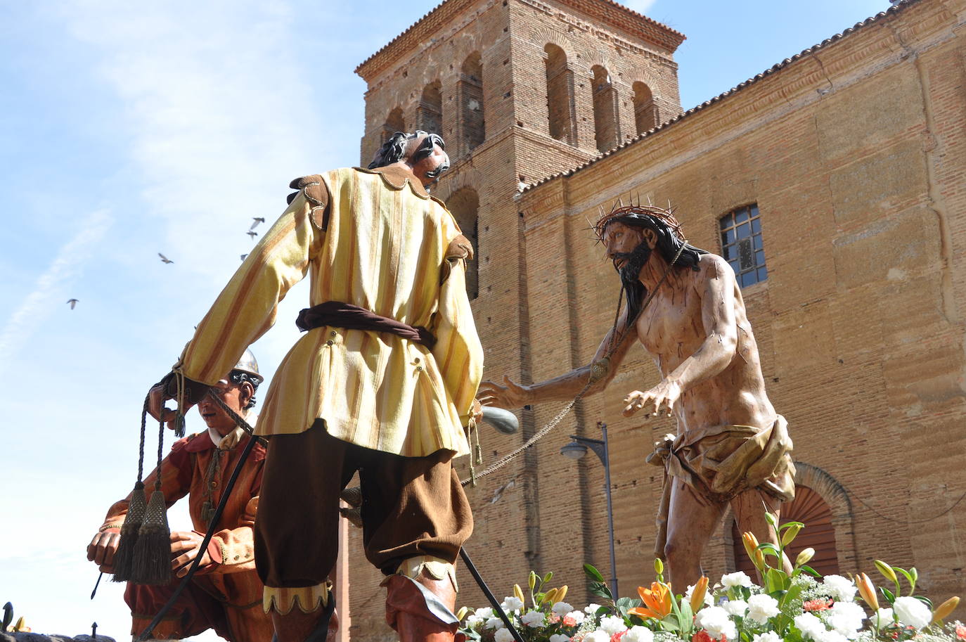 La coincidencia con la muestra de las Edades del Hombre le dan un protagonismo especial a Semana Santa de Sahagún.