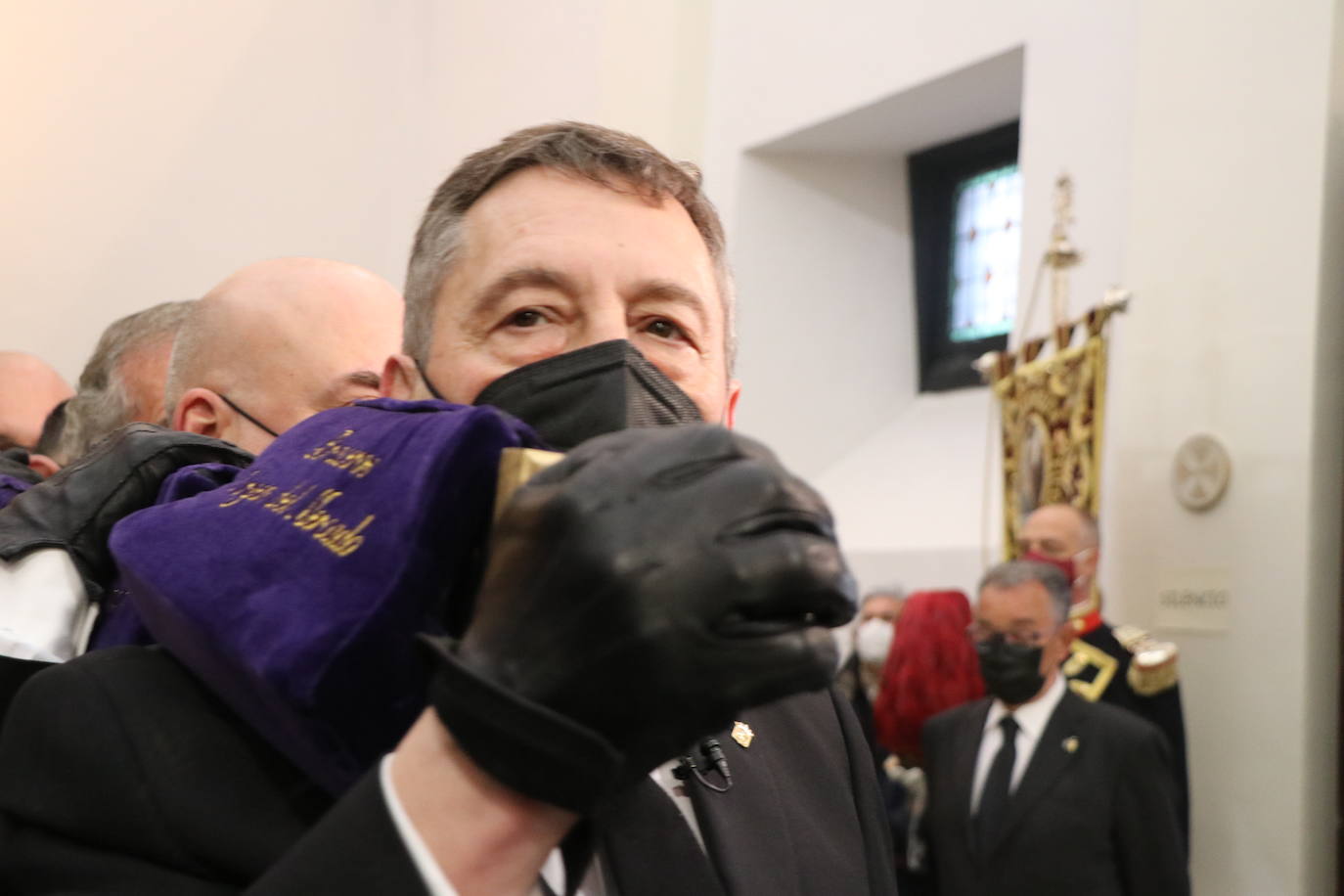 La Virgen del Mercado anuncia a los leoneses en inicio de la Semana Santa.