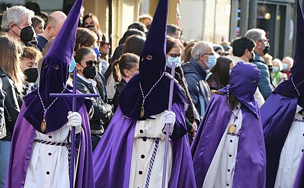 Galería. Procesión de la Hermandad en las calles de León.