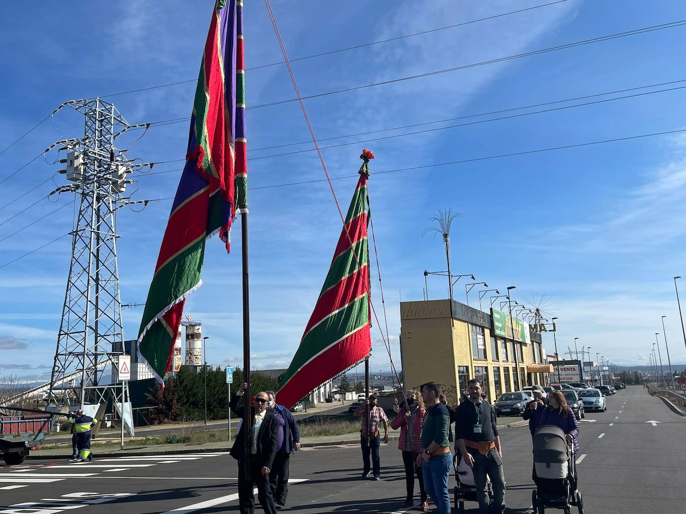 Pendones en La Virgen del Camino. 