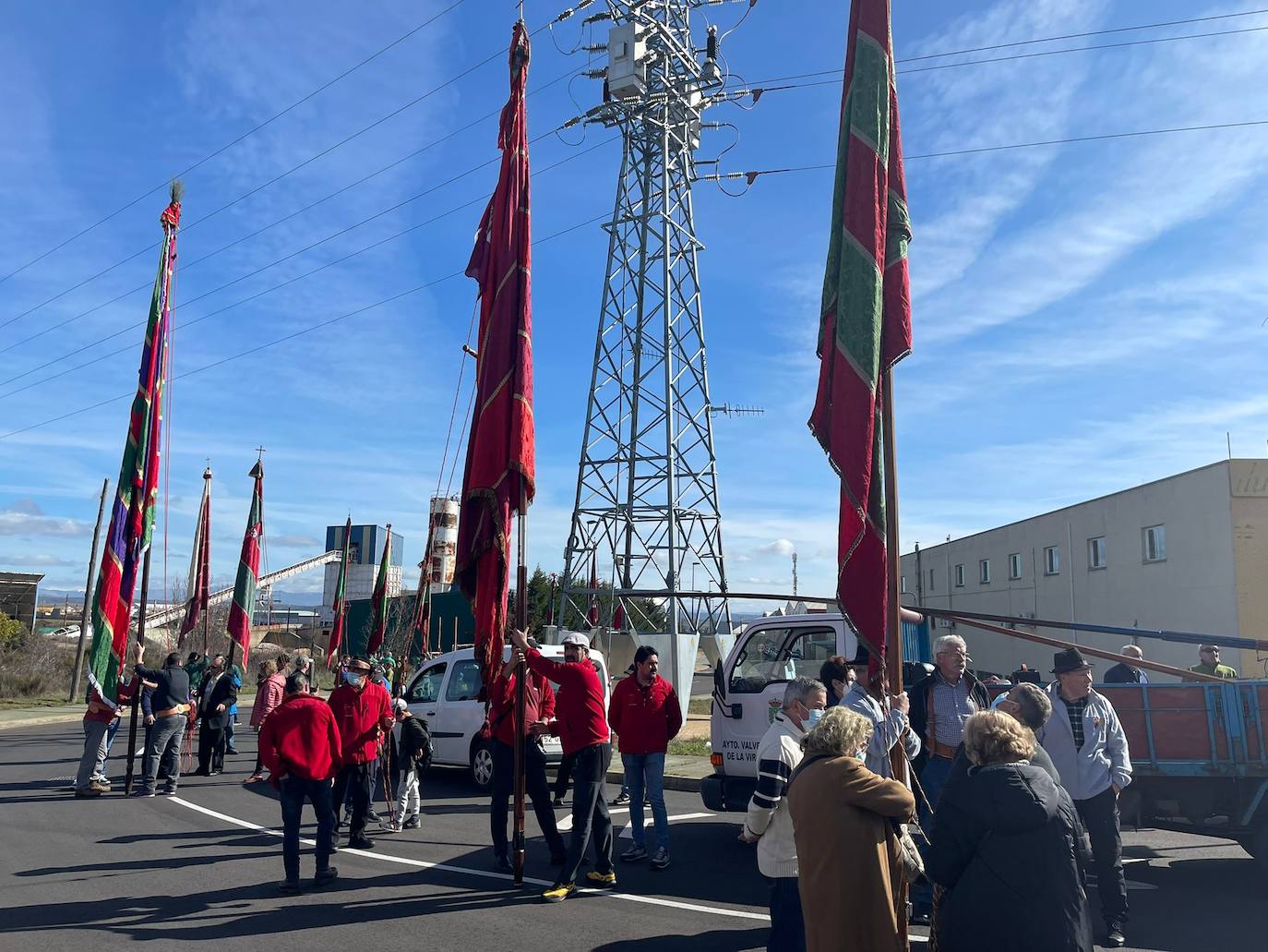 Pendones en La Virgen del Camino. 