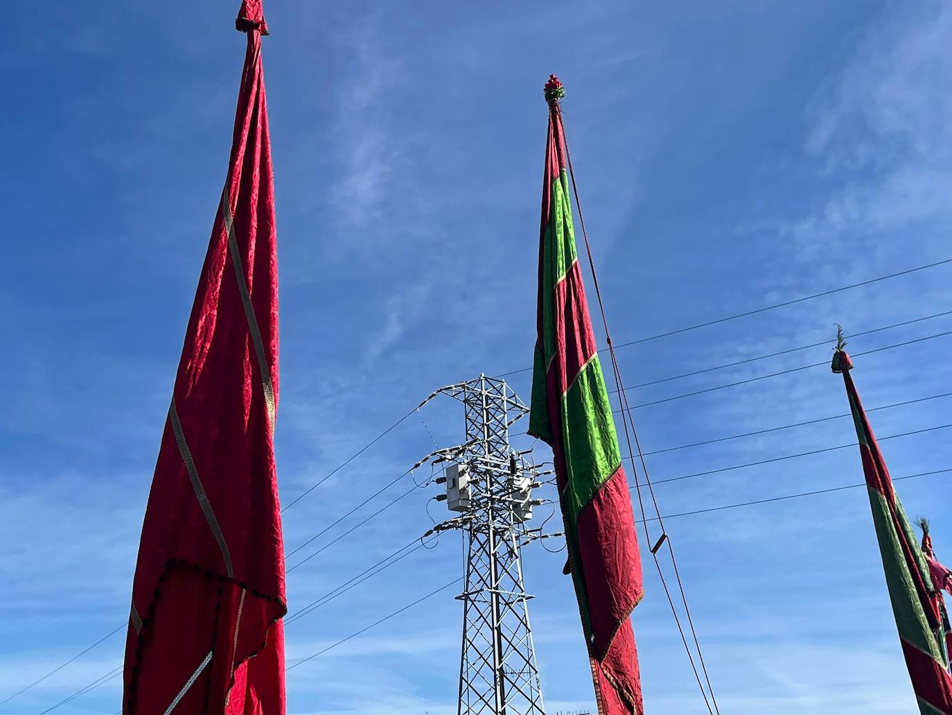 Pendones en La Virgen del Camino. 