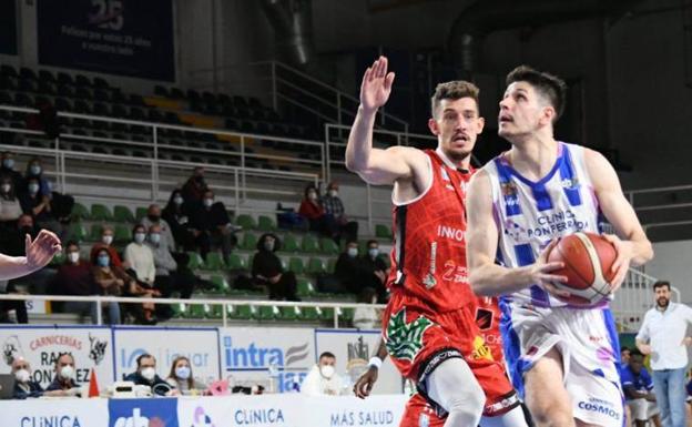 Ciudad de Ponferrada jugando contra CB Zamora. 