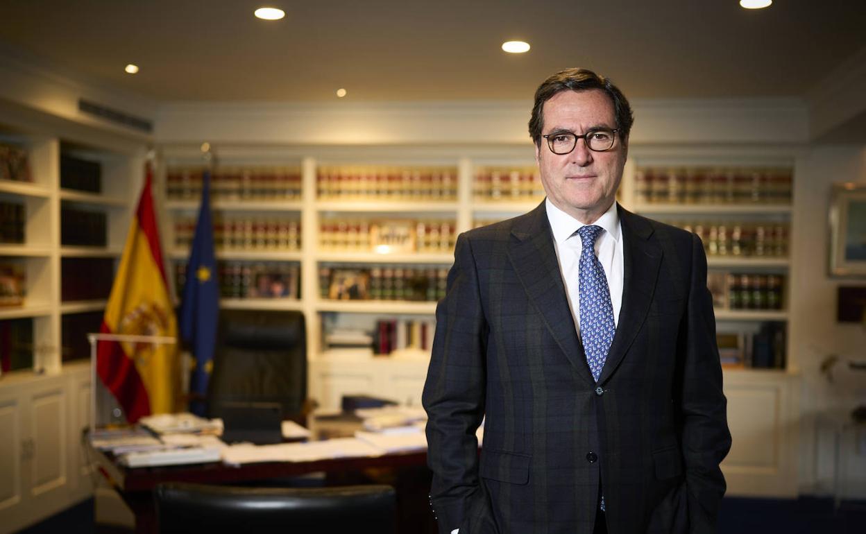 Antonio Garamendi, presidente de la CEOE: «No sé si estamos ya en una situación de ERTE o de cierre»