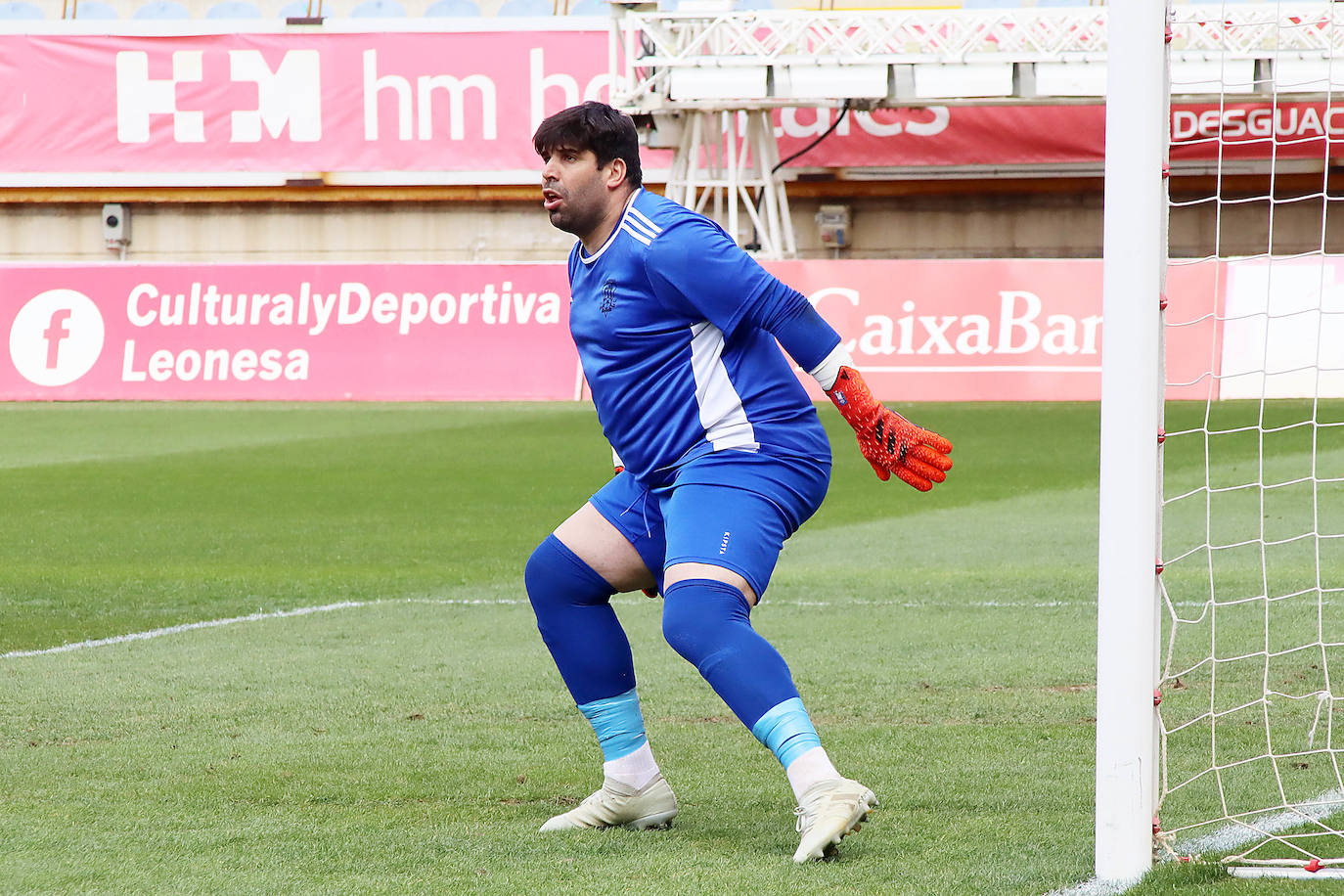 El partido se celebró en el Reino de León y acabó con un espectáculo de goles.