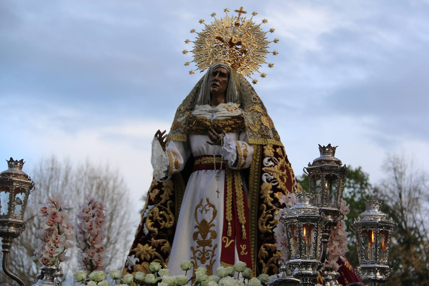 Uno de los momentos de la Procesión del Dolor de Nuestra Madre. 