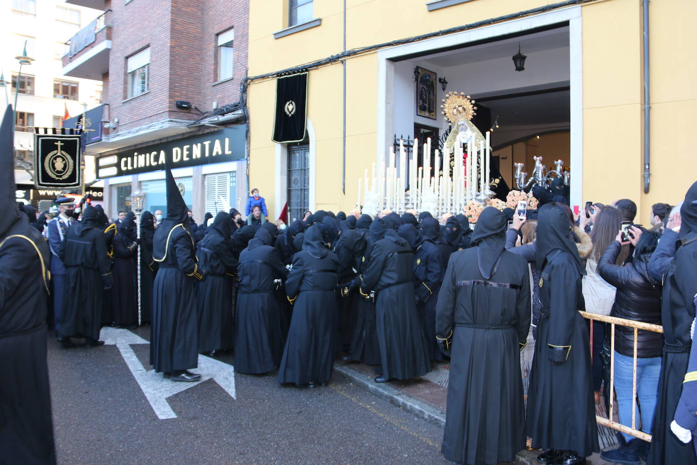 Uno de los momentos de la Procesión del Dolor de Nuestra Madre. 