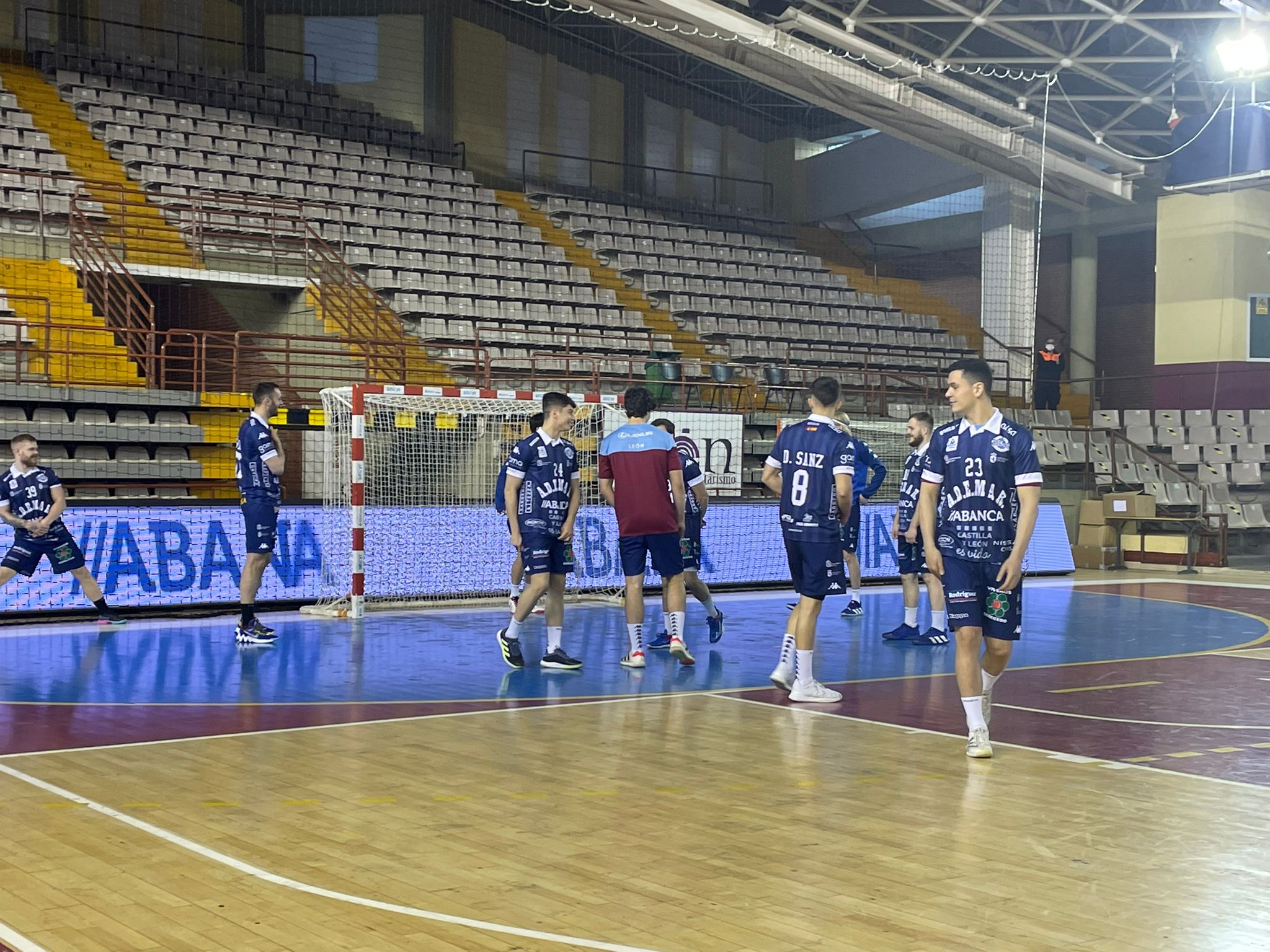 Imagen del encuentro entre el Abanca Ademar León y SOLTRA. 