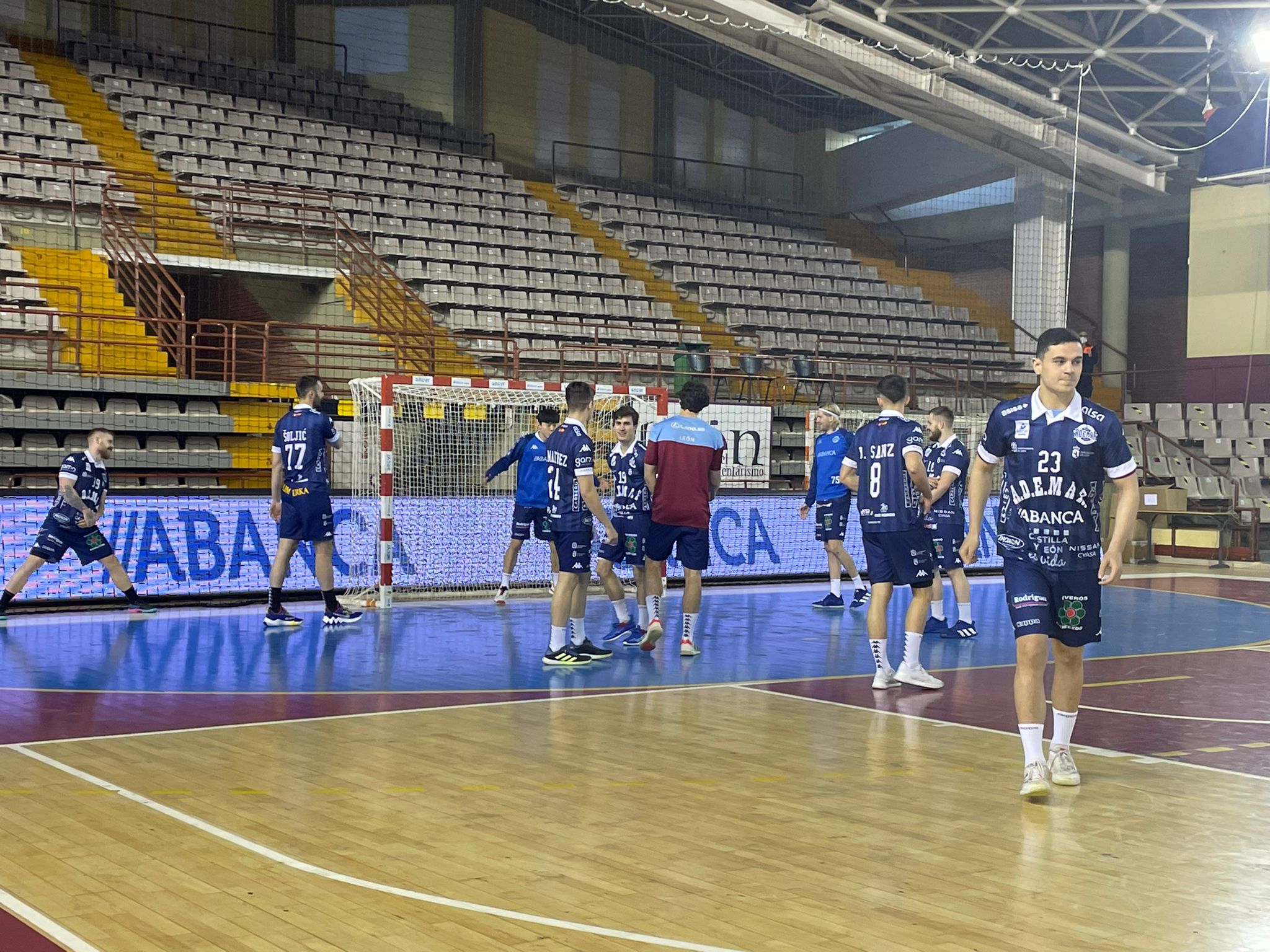 Imagen del encuentro entre el Abanca Ademar León y SOLTRA. 