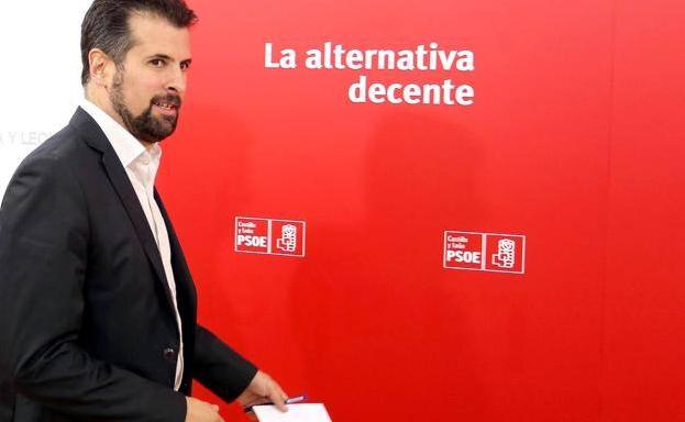 Imagen de archivo de Luis Tudanca, secretario general del PSOE en Castilla y León, en la sede socialista en León.