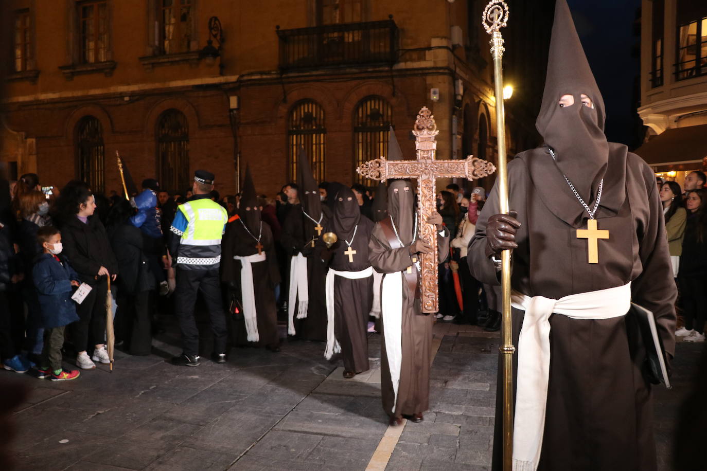 Uno de los momentos de la Procesión del Perdón. 