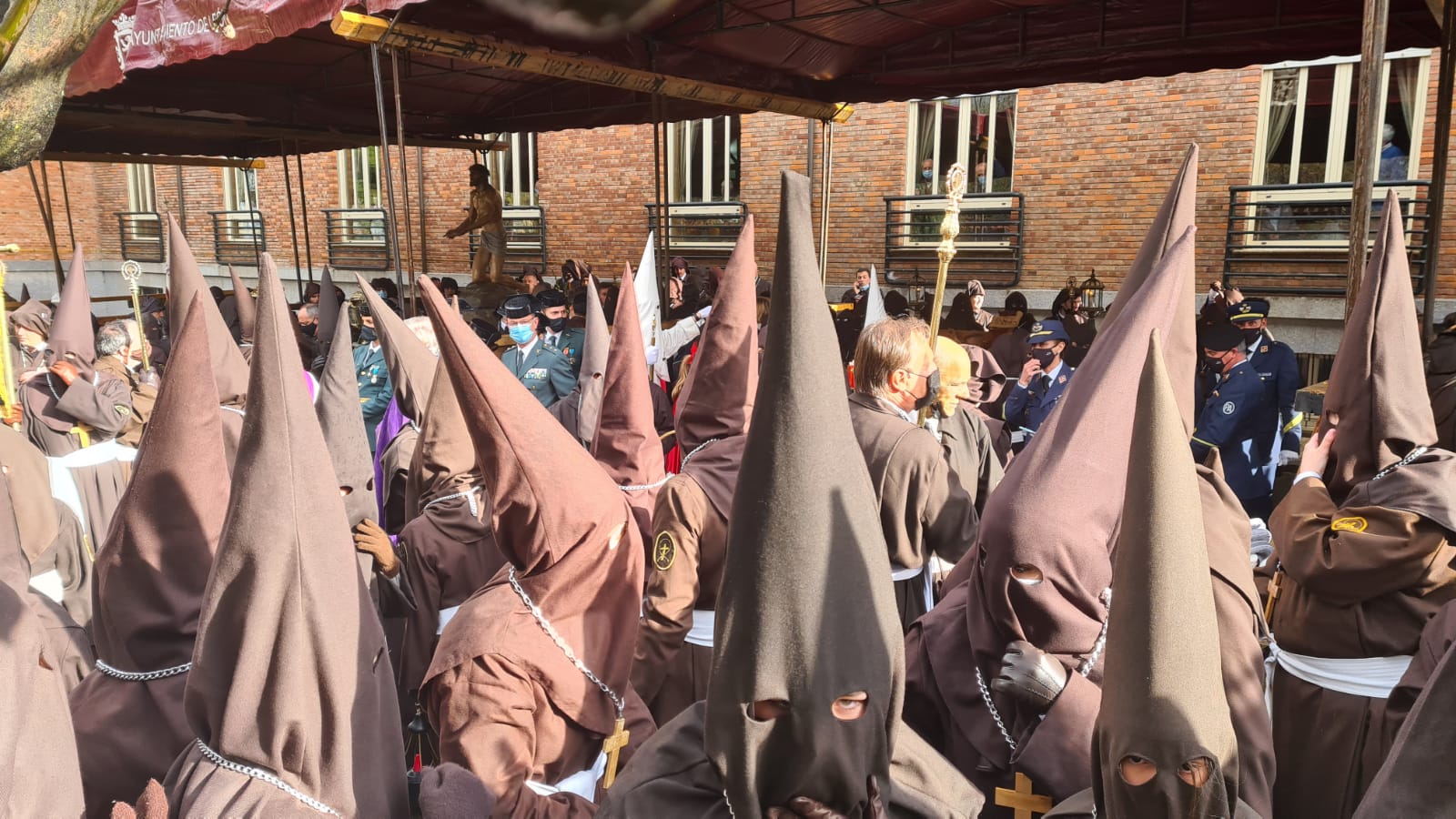 .La Semana Santa de León se adentra en los días principales y lo hace desde el perdón