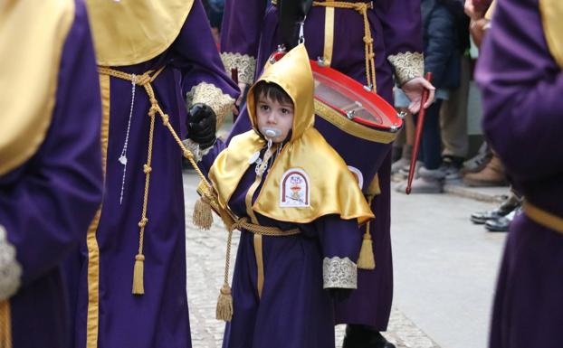 La Procesión de Jesús Camino del Calvario sale por las calles de León.