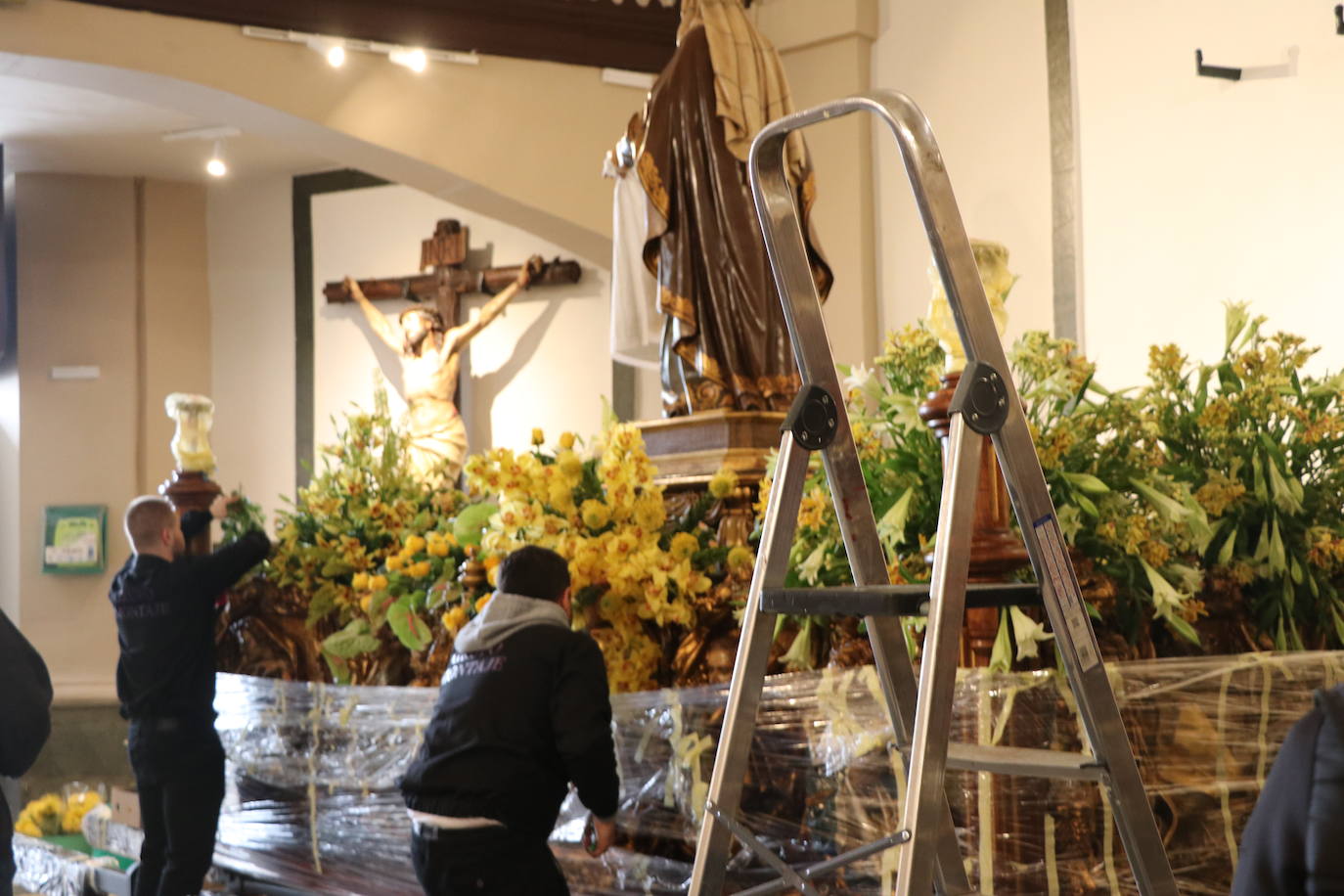 Fotos: El Nazareno prepara Los Pasos