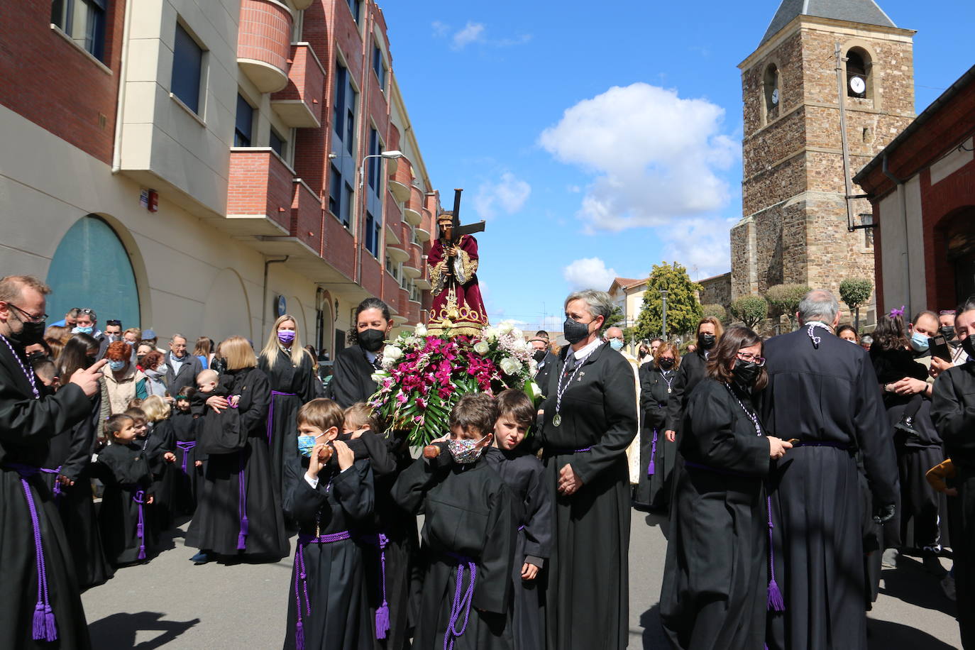 Fotos: El Santo Potajero alimenta a La Bañeza