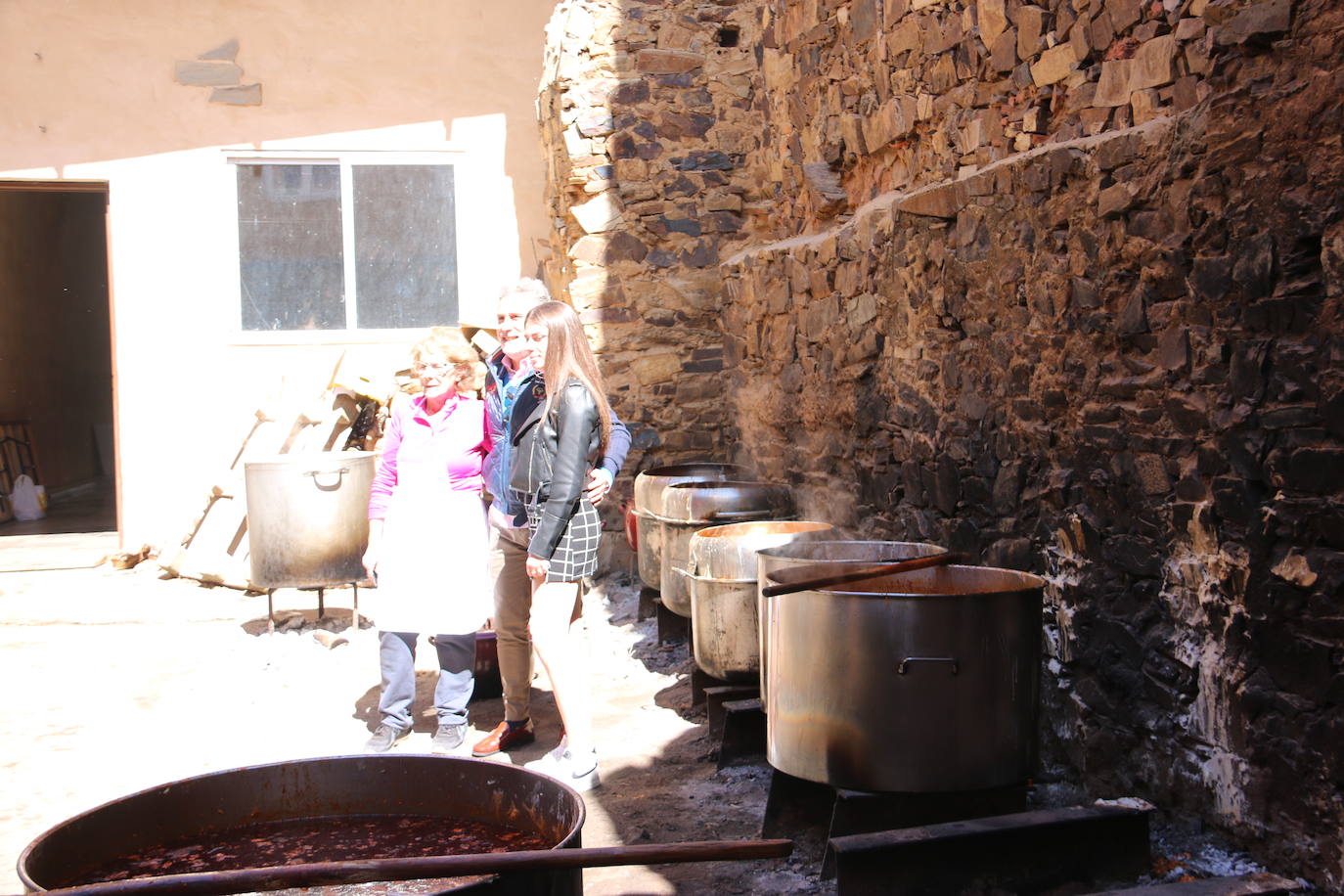 Fotos: El Santo Potajero alimenta a La Bañeza