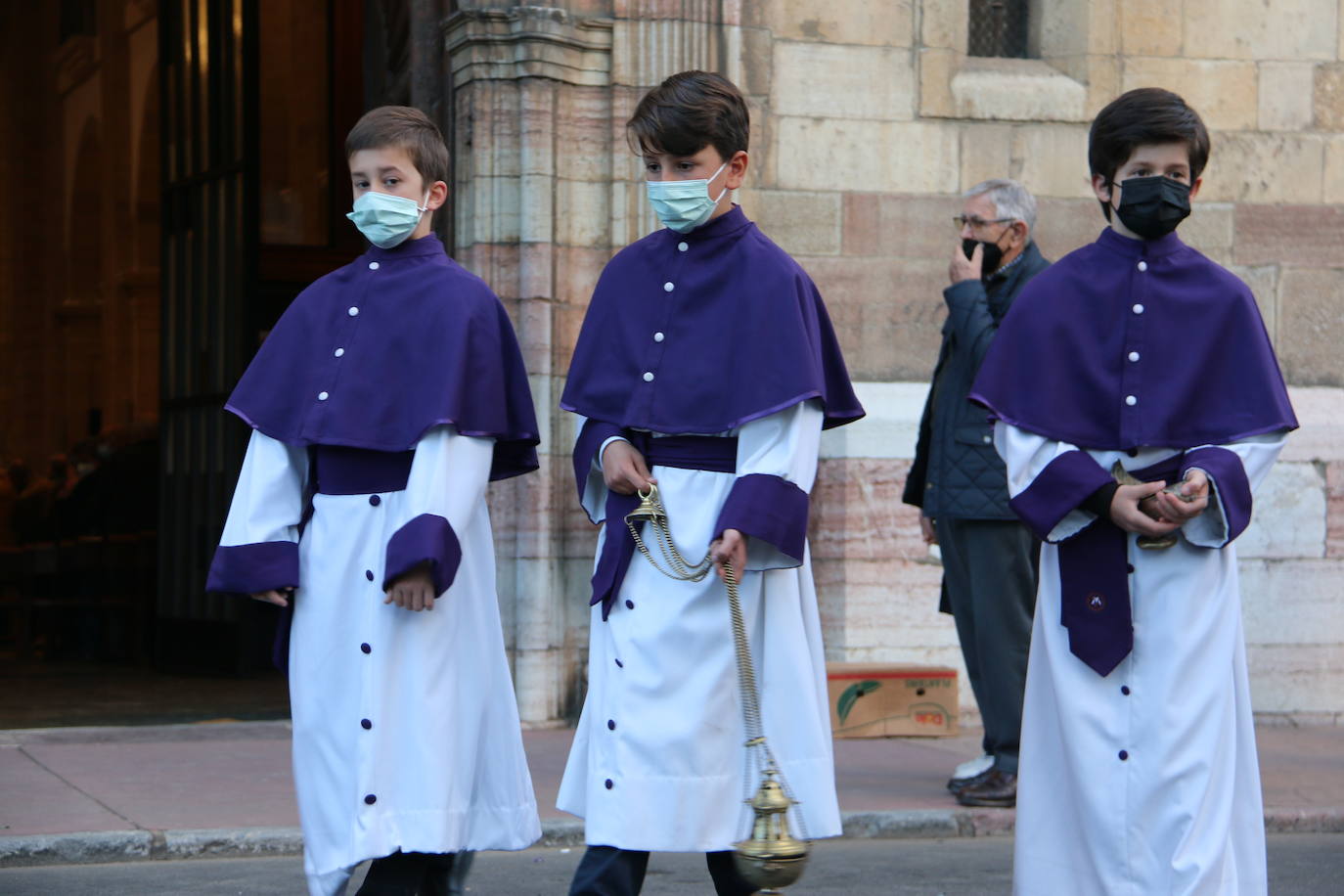 La Cofradía Santísimo Cristo de la Expiración y del Silencio ha puesto en la calle el recogimiento del Miércoles Santo. 