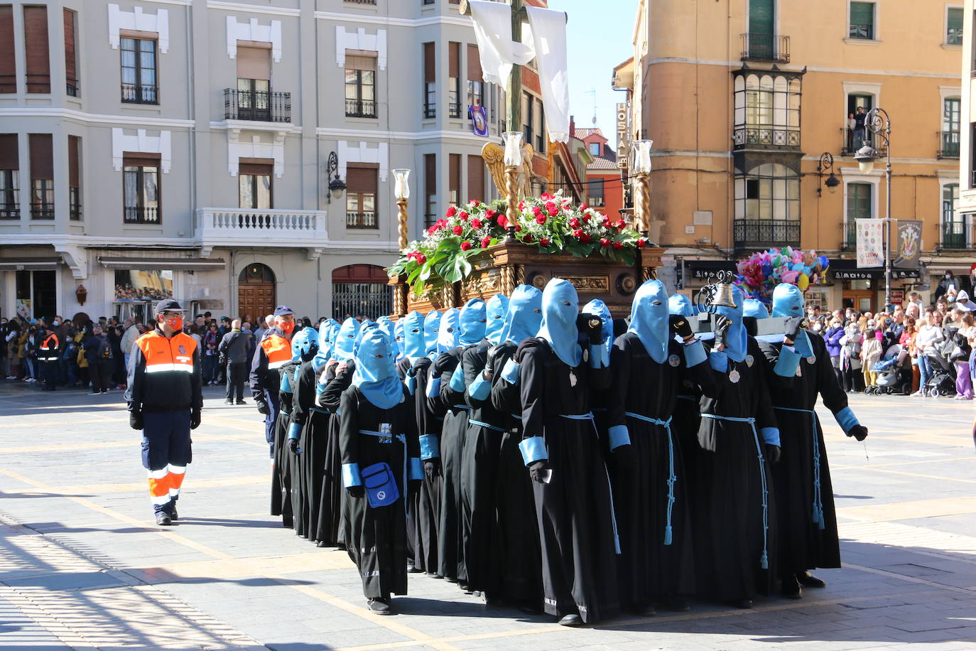 Fotos: Cofradía de las Bienaventuranzas | El &#039;Moreno&#039; se alza al cielo