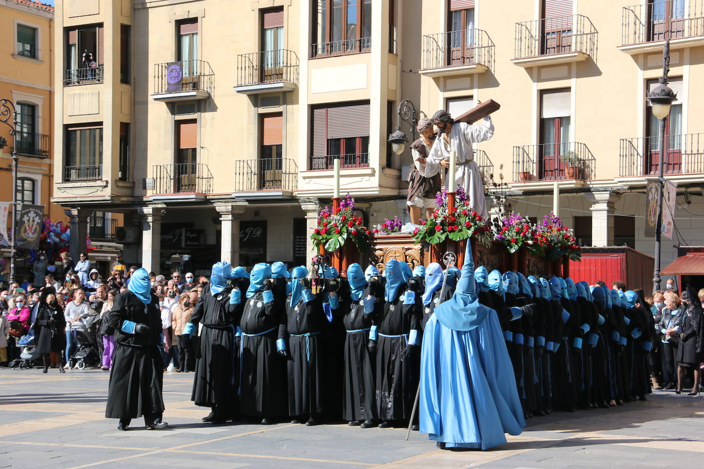 Fotos: Cofradía de las Bienaventuranzas | El &#039;Moreno&#039; se alza al cielo