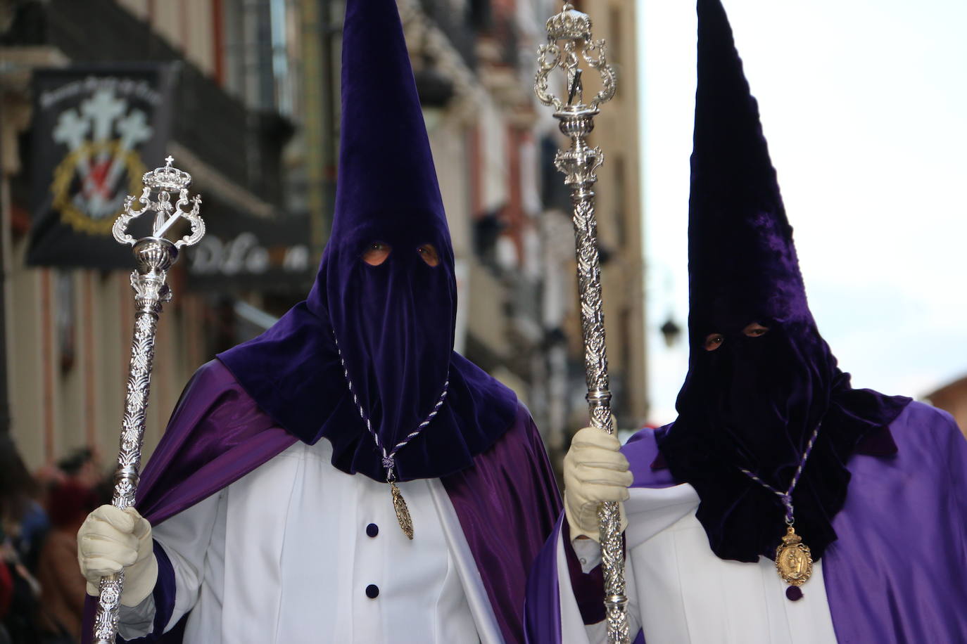 La tarde de Jueves Santo la fraternidad entre cofradías se ha materializado en la procesión de La Úlitma Cena.