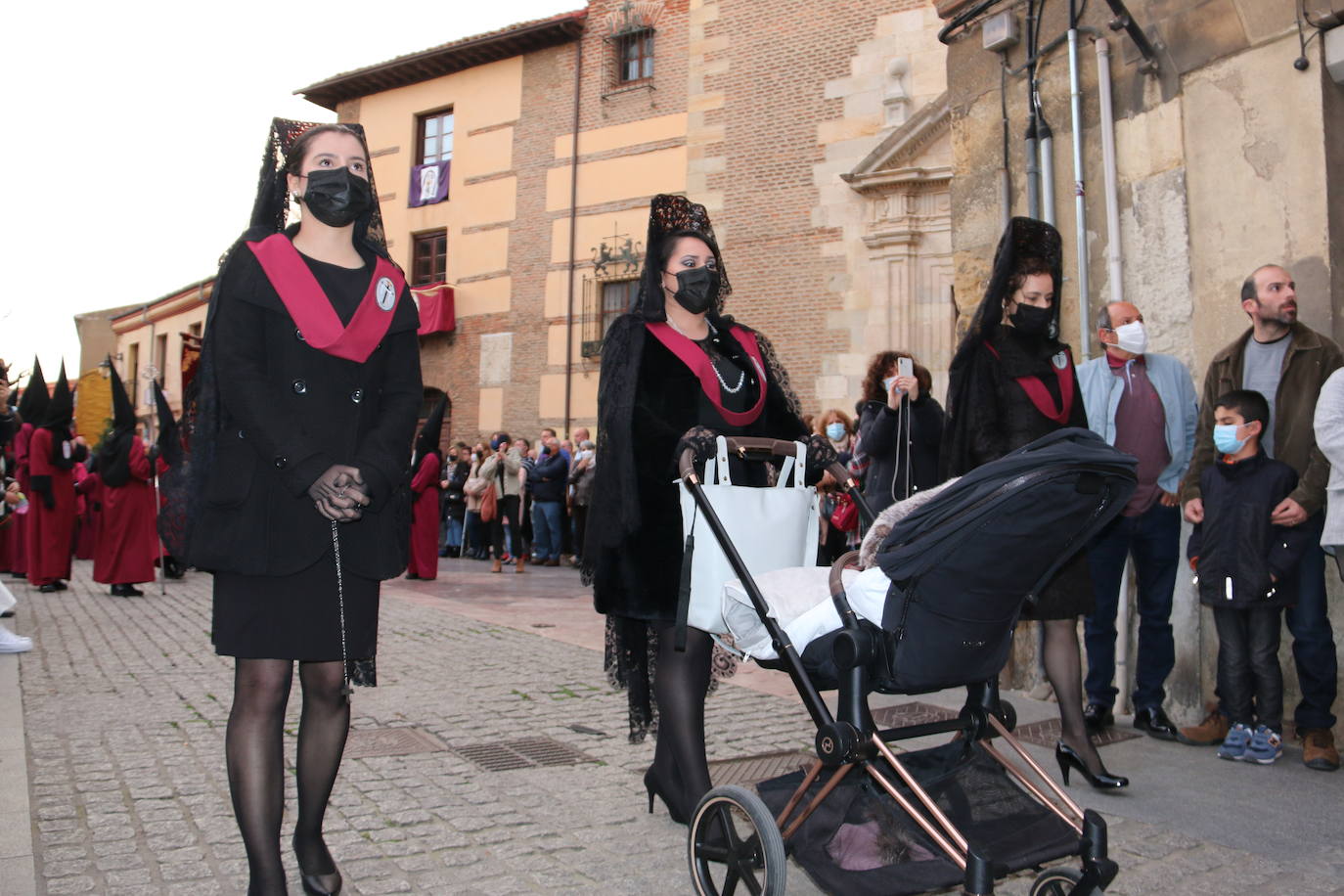 Las Tinieblas llegan a Santa Marina